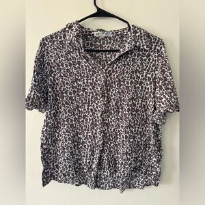 Cheetah print button up top loose fit